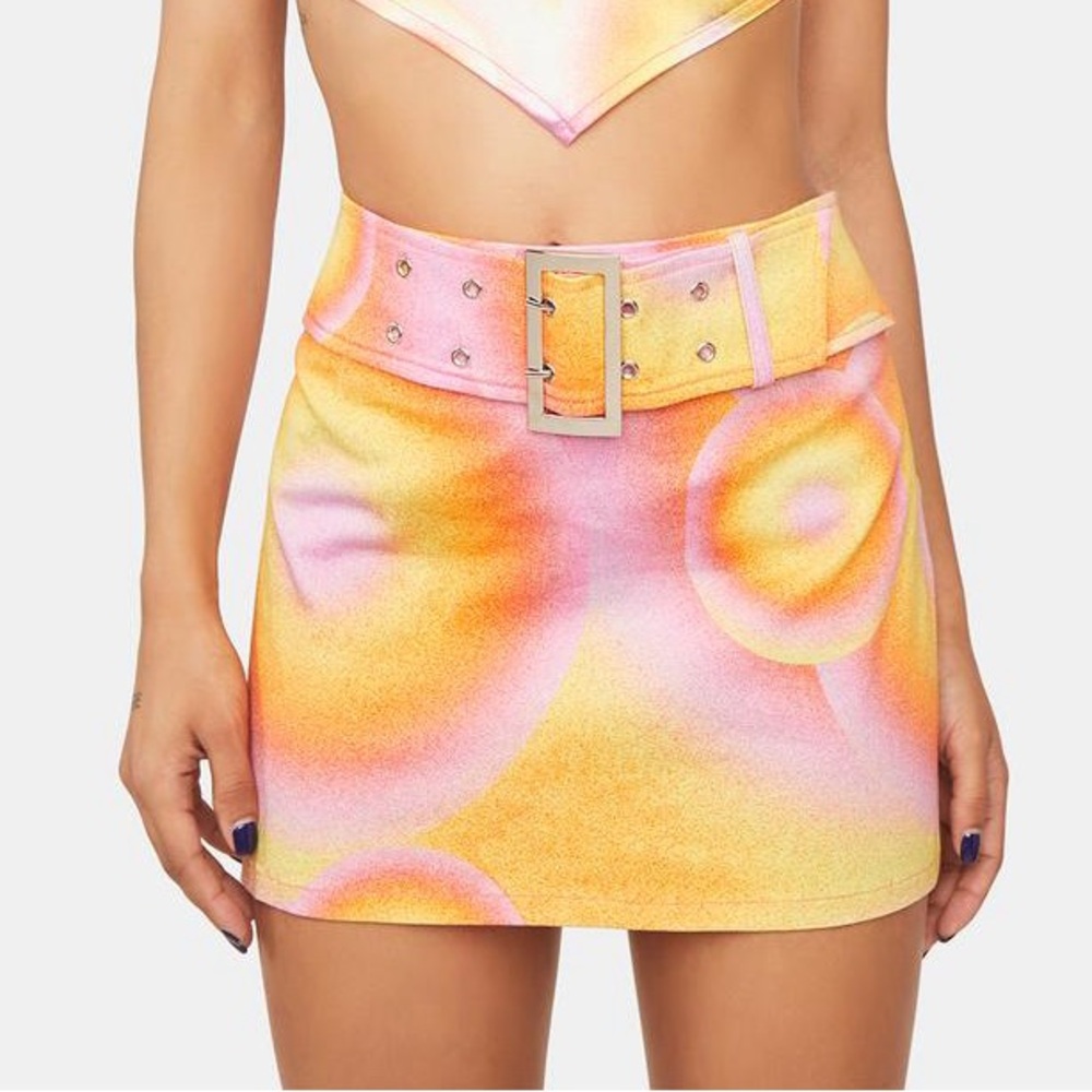 Elsie & Fred NWT Albufeira Y2K Beltedโ Mini Skirt 70s Swirl